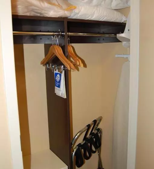キングサイズベッドのスタンダードルーム, Comfort Inn & Suites Lexington Park Near Pax River