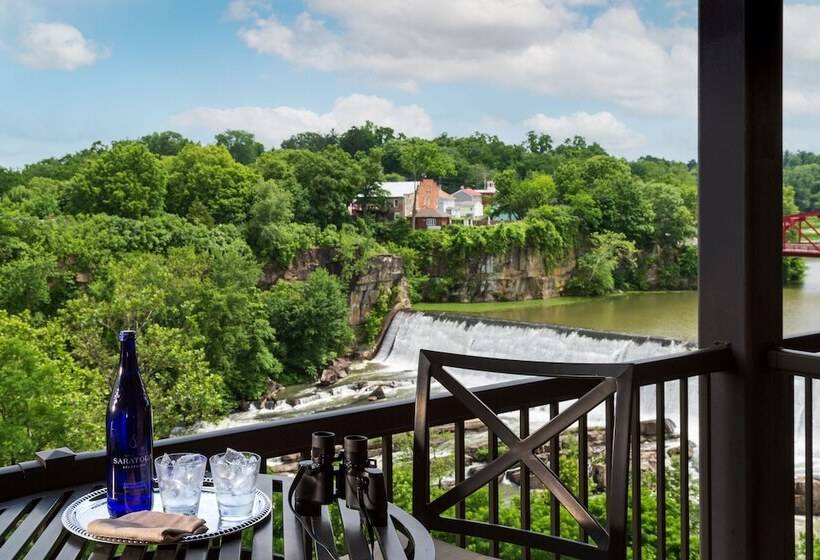 バルコニー付きデラックスルーム, Diamond Mills Resort