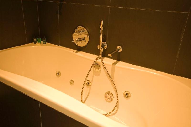 Номер Deluxe с Гидромассажем, Le Boutique Hotel & Spa