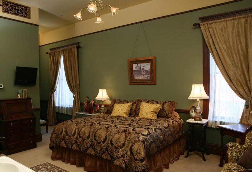 غرفة قياسية سرير كينج لذوى الإحتياجات الخاصة, Martin & Mason