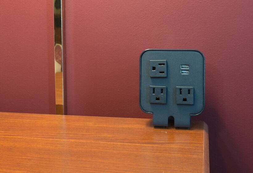 スイート, Red Roof Inn & Suites Dickinson