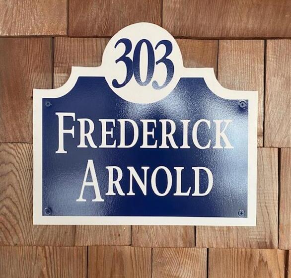 جناح سرير كينج, The Burrus House Inn Waterfront Suites