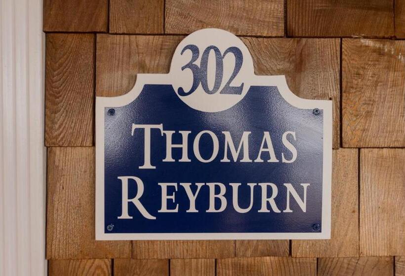 غرفة قياسية مطلّة علي البحر, The Burrus House Inn Waterfront Suites