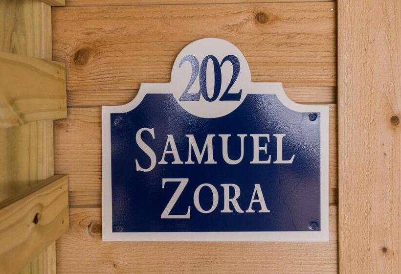 غرفة قياسية سرير كينج, The Burrus House Inn Waterfront Suites