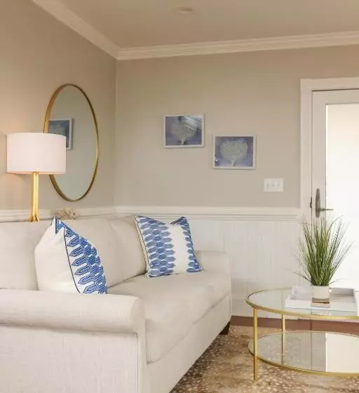 バルコニー付スイート, The Burrus House Inn Waterfront Suites