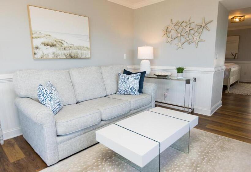 جناح ديلوكس مطل على البحر, The Burrus House Inn Waterfront Suites