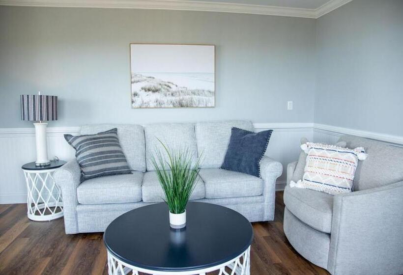 جناح ديلوكس مطل على البحر, The Burrus House Inn Waterfront Suites