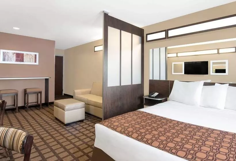 スイート, Microtel Inn & Suites