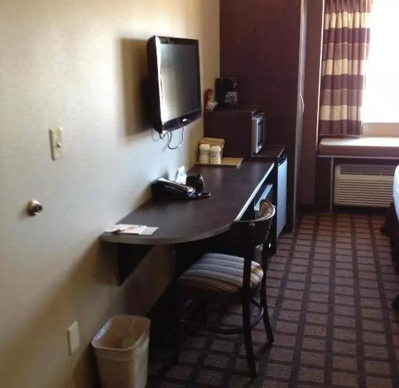 身障者適用スイートルーム, Microtel Inn & Suites