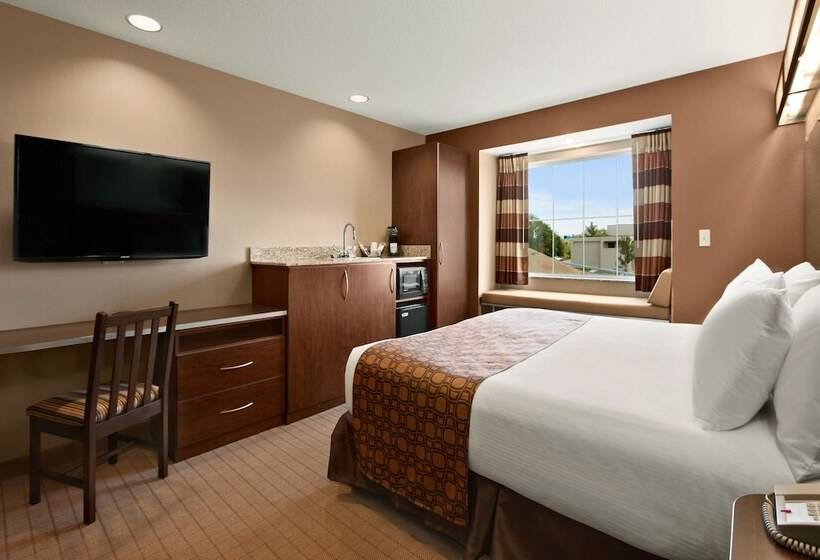 디럭스 룸, Microtel Inn & Suites By Wyndham Wheeling At The Highlands