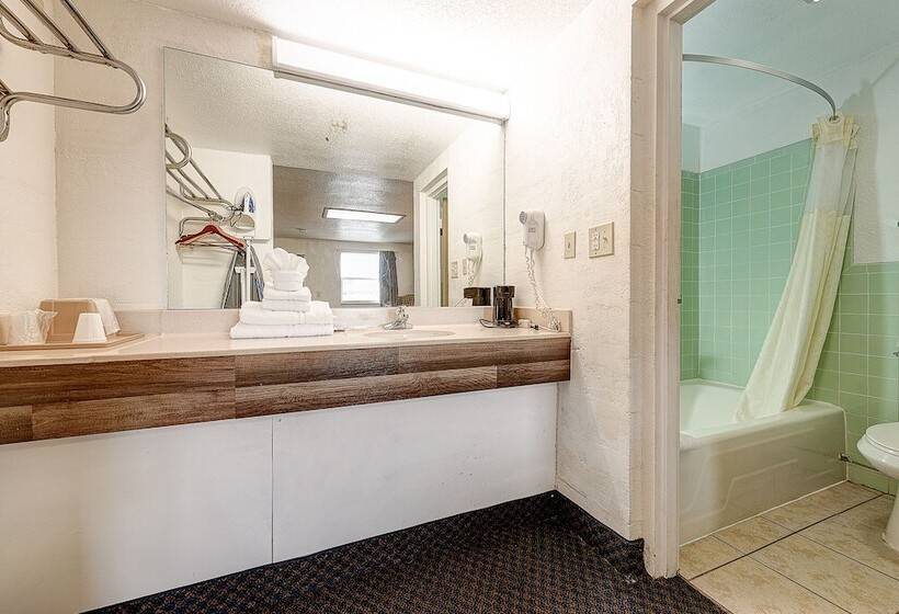 غرفة ديلوكس, Guest Inn Rogers