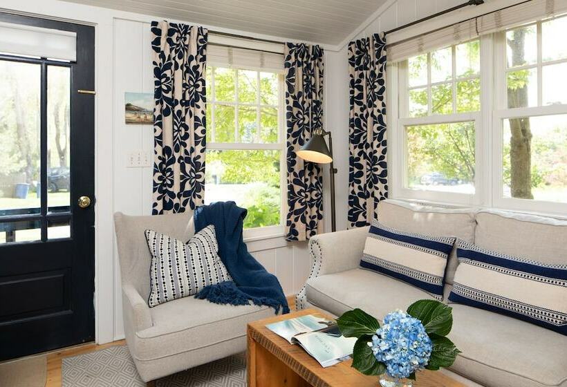 کابین, The Cottages At Cabot Cove