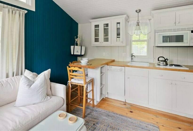 کابین, The Cottages At Cabot Cove