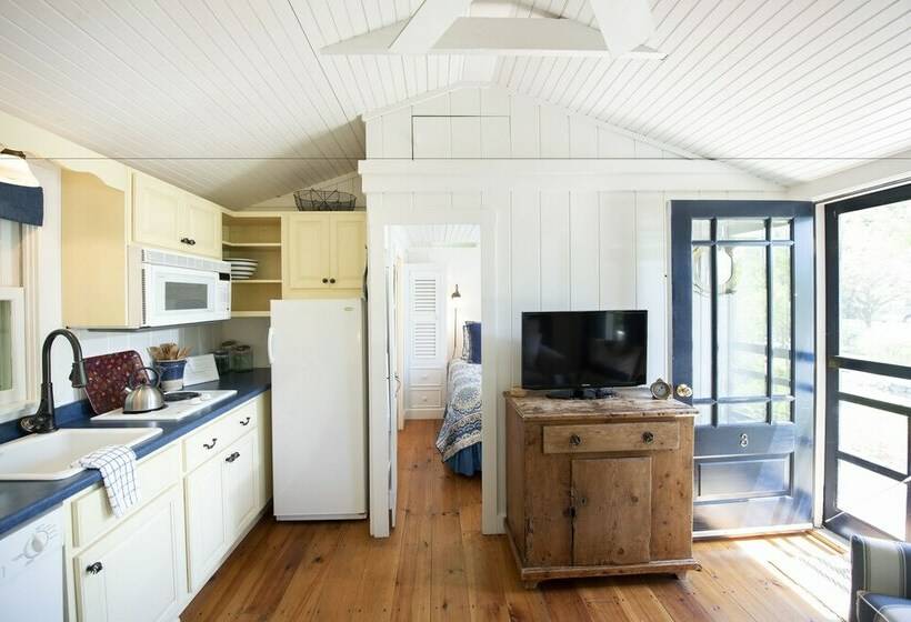 کابین, The Cottages At Cabot Cove