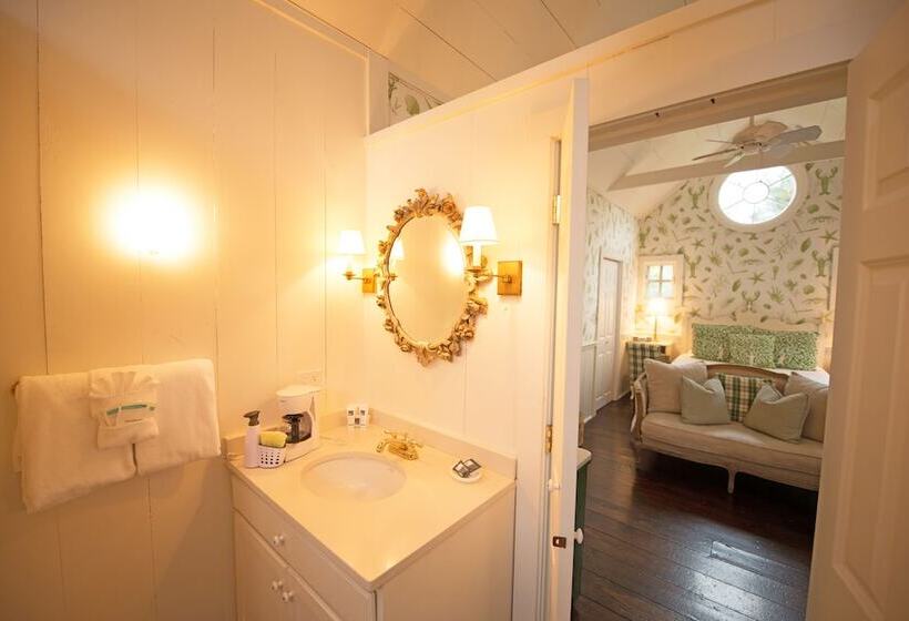 استودیوی استاندارد با تخت دو نفره بزرگ, The Cottages At Cabot Cove