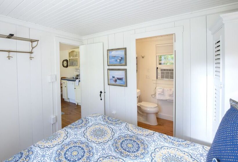 小室, The Cottages At Cabot Cove