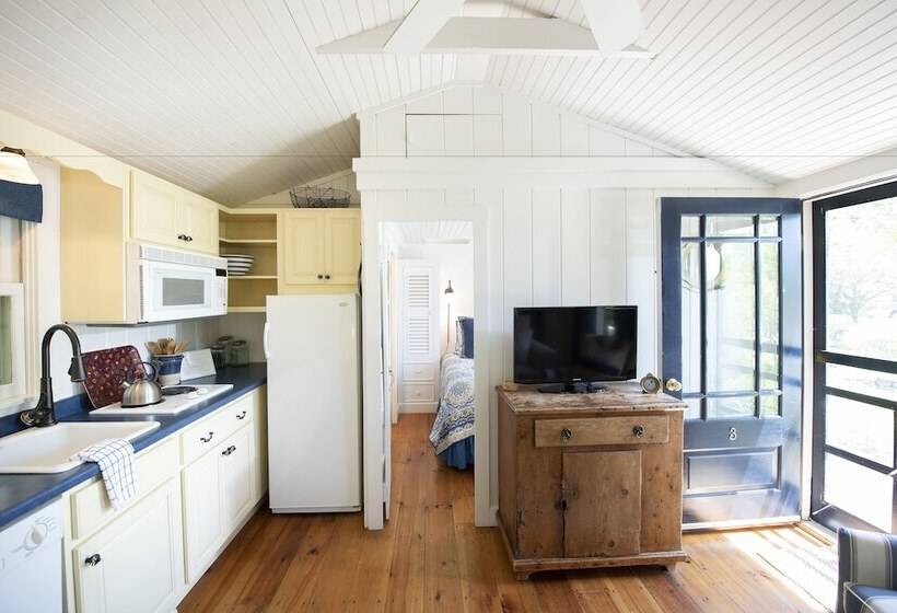 کابین, The Cottages At Cabot Cove