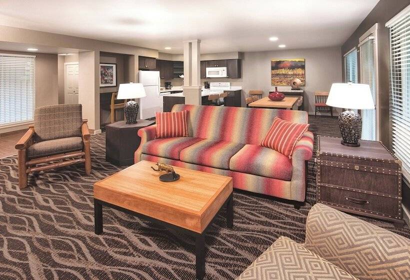 شقة غرفتين, Worldmark Mccall