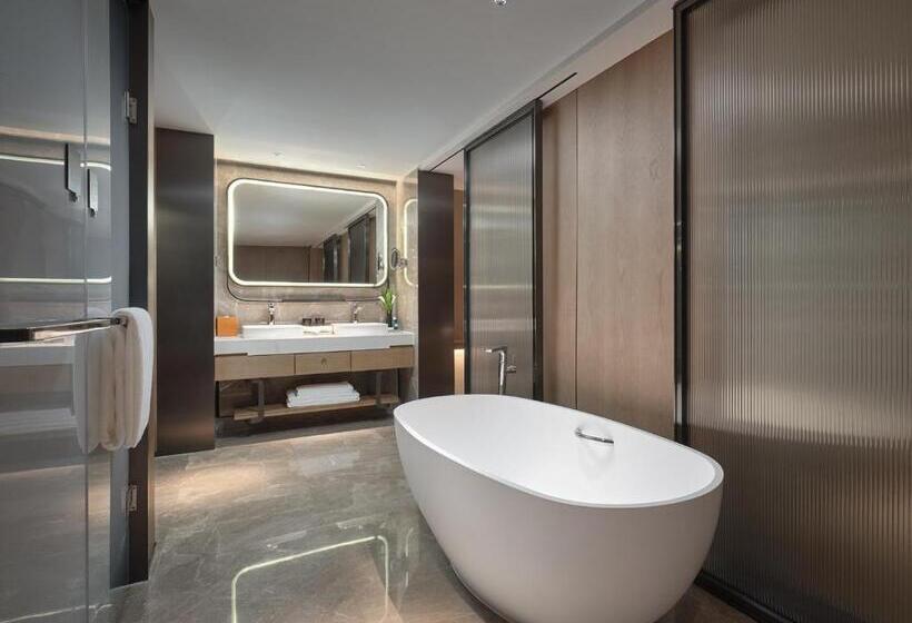 Номер Deluxe, Crowne Plaza Hohhot City Center