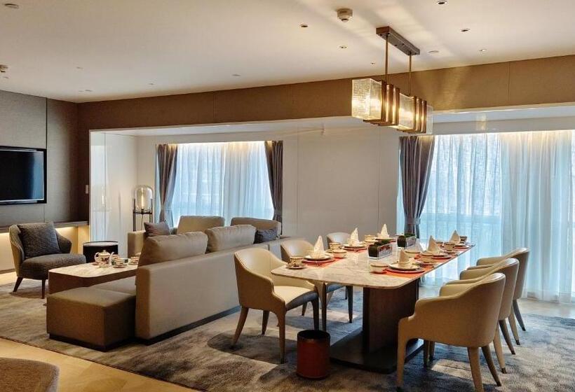 Президентский Люкс, Crowne Plaza Hohhot City Center