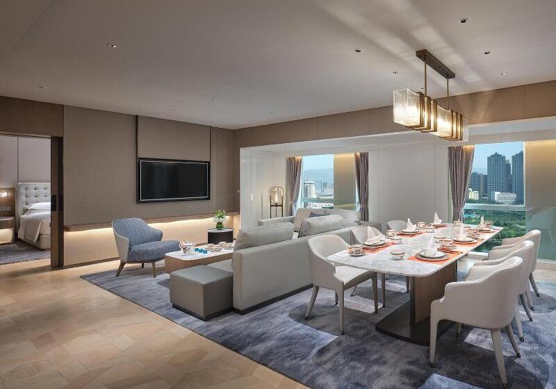 Люкс, Crowne Plaza Hohhot City Center