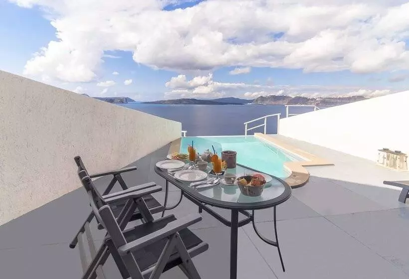 Suite with Pool, Grand Ambassador Santorini