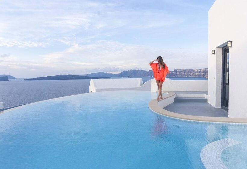 Vivenda 3 Dormitórios com Piscina, Grand Ambassador Santorini