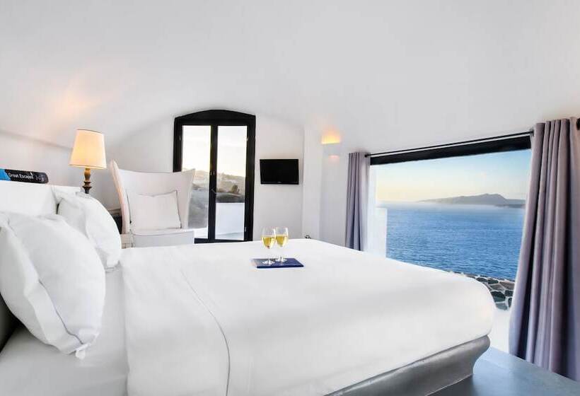 Vivenda 3 Dormitórios com Piscina, Grand Ambassador Santorini