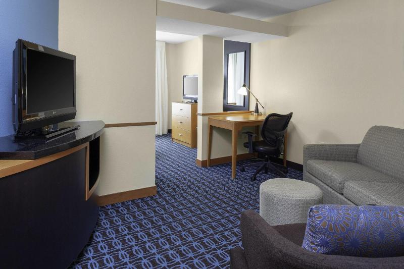 Студио Стандарт Кровать Кинг, Fairfield Inn And Suites By Marriott Seymour