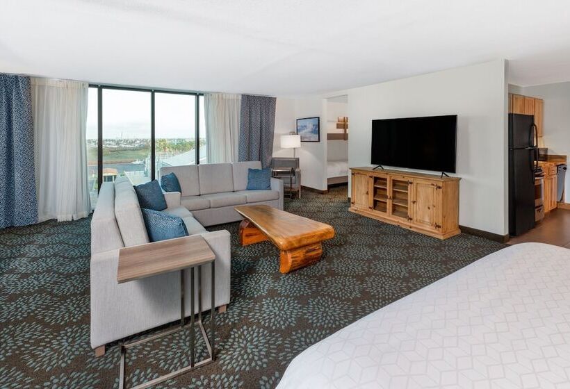 带2个双人床的标准工作室, Holiday Inn Resort South Padre Island Beach Front, An Ihg