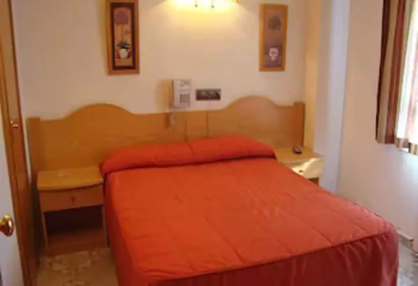 اتاق استاندارد یک نفره, Hostal Goyma Ii