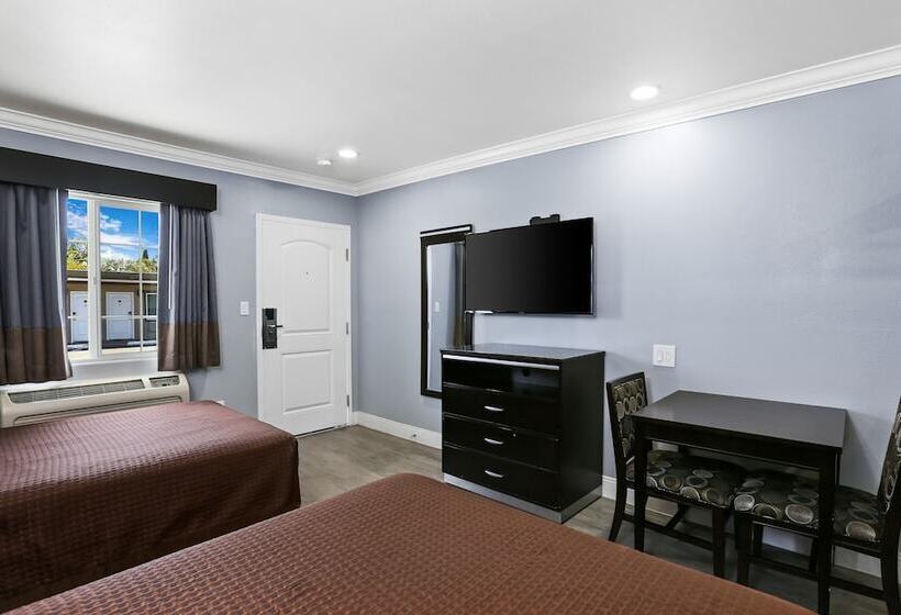 스탠다드 룸 더블 침대 2개, 3rd Avenue Inn