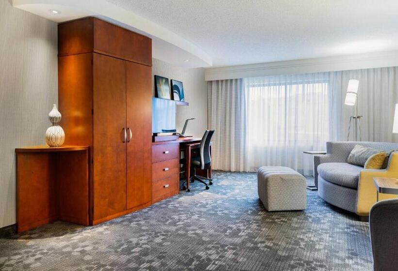 キングサイズベッドのデラックスルーム, Courtyard By Marriott Denton