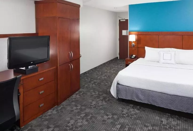 キングサイズベッドのスタンダードルーム, Courtyard By Marriott Hattiesburg