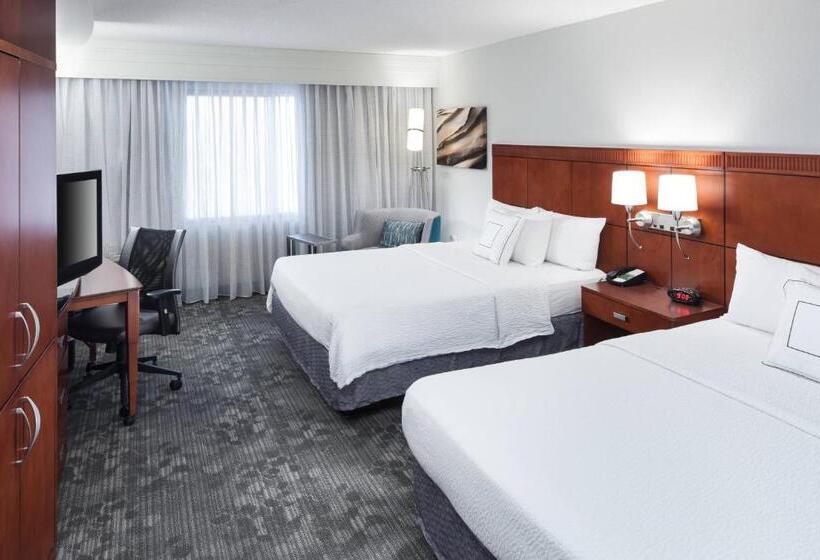Номер Стандарт, Courtyard By Marriott Hattiesburg