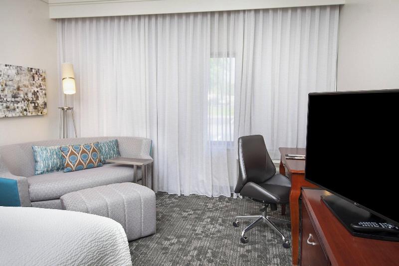 غرفة قياسية سرير كينج, Courtyard By Marriott Valdosta