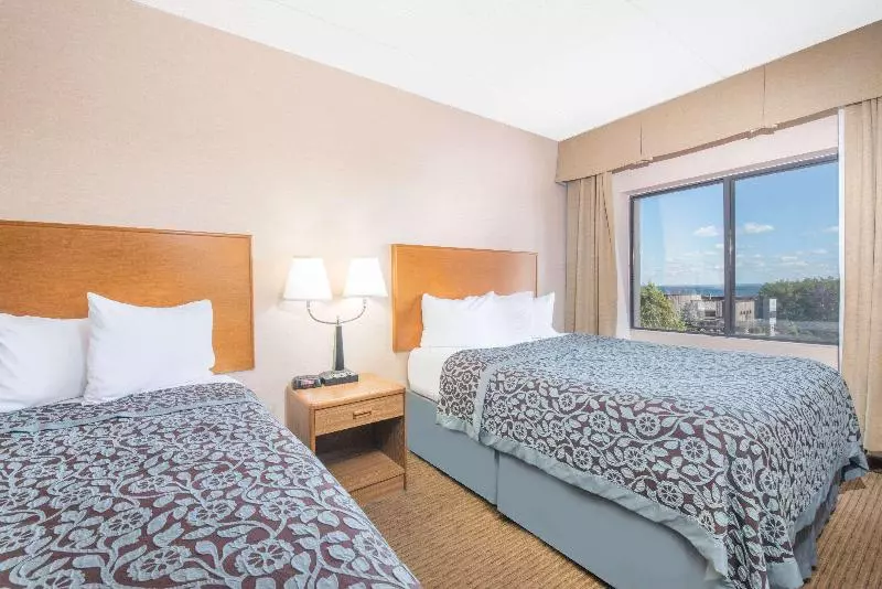 اتاق استاندارد, Days Inn By Wyndham Duluth Lakewalk