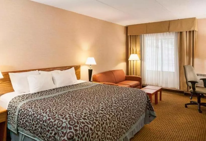 Deluxe-huone King-vuode, Days Inn By Wyndham Duluth Lakewalk