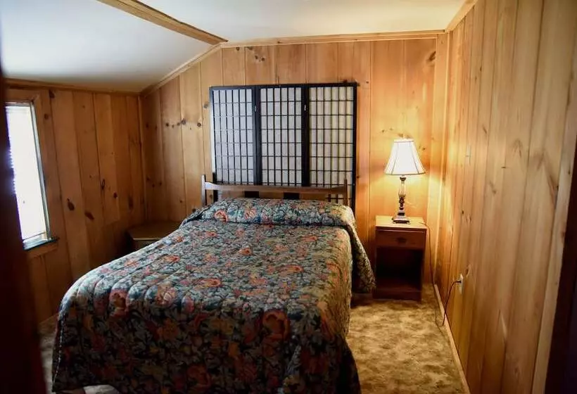 Juniorsviitti, Gateway Inn & Cabins