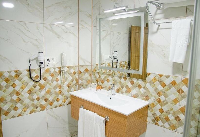 اتاق استاندارد, Grand Akkoza