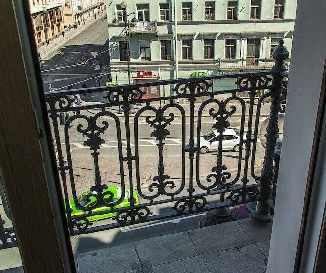 اتاق استاندارد یک نفره, Nevsky Bereg 93