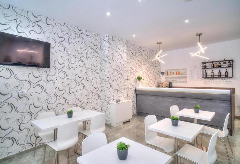 スタンダードトリプルルーム, Porto Di Roma