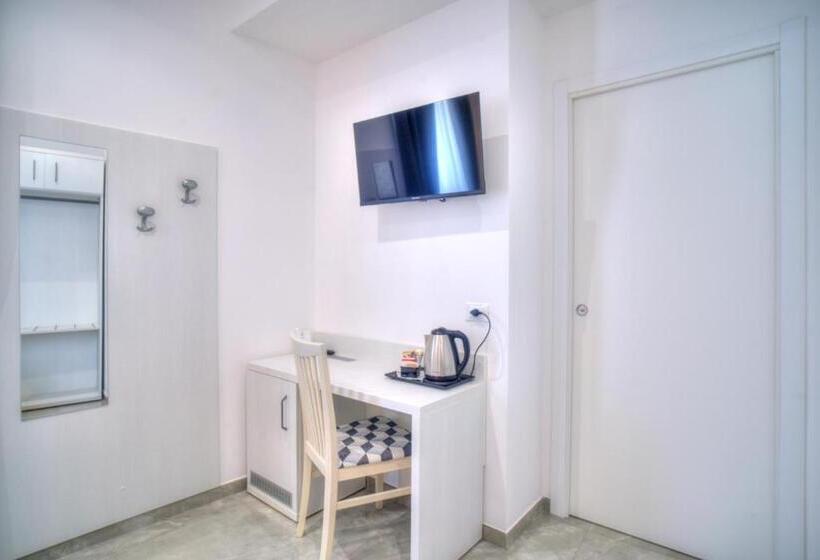 スタンダードトリプルルーム, Porto Di Roma