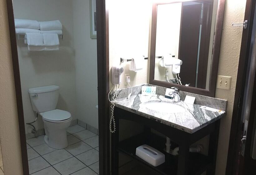 غرفه قياسيه سريرين مزدوجين, Quality Inn & Suites Okanogan  Omak