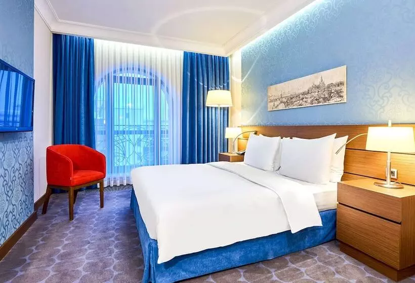 Juniorsviitti, Radisson Blu Hotel, Kyiv Podil City Centre