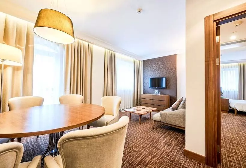 Sviitti, Radisson Blu Hotel, Kyiv Podil City Centre