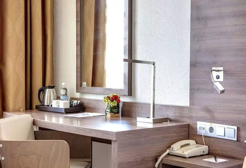 Standard-huone, Ramada Encore Kyiv
