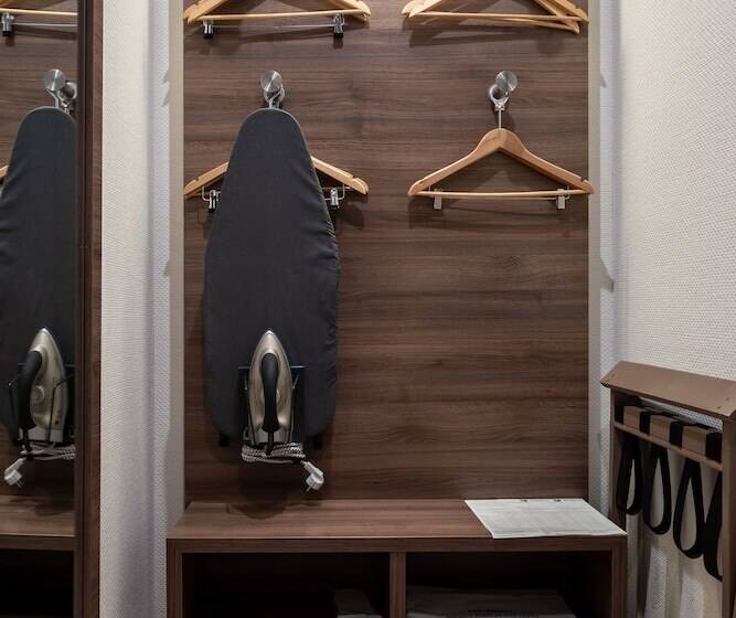 Pokój Standard, Ramada Encore Kyiv