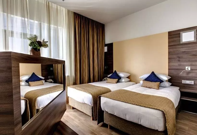 Superior-huone, Ramada Encore Kyiv