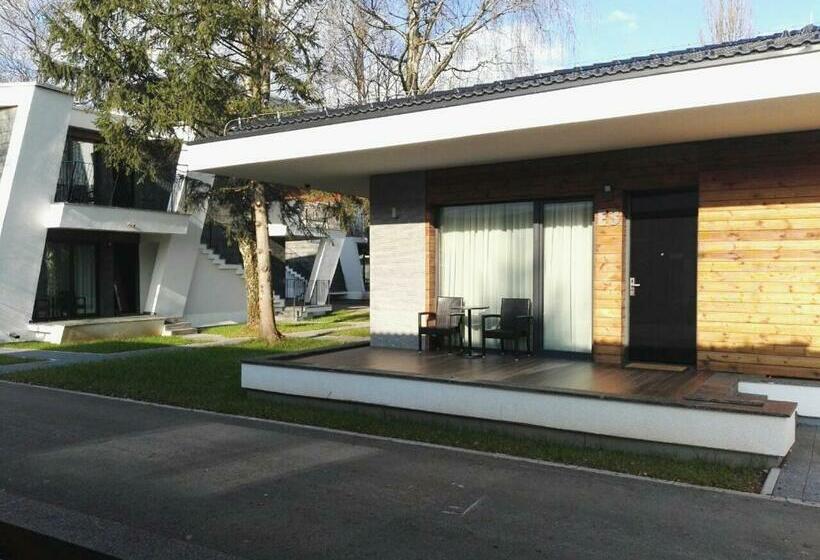 Pokój Standard, Villas And Apartments Oaza